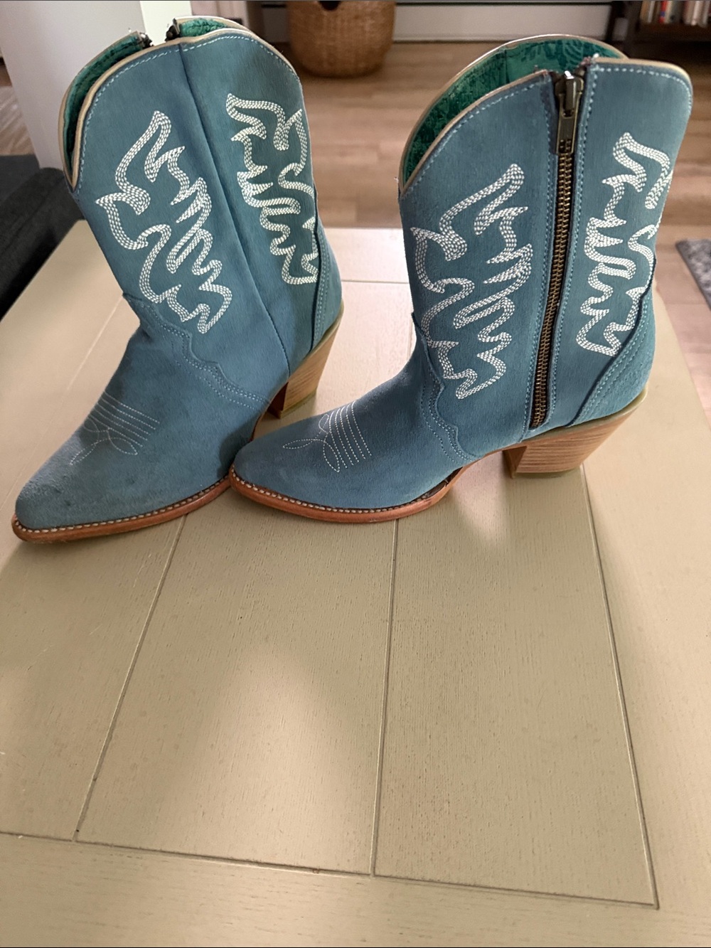 Corral blue cowboy boots